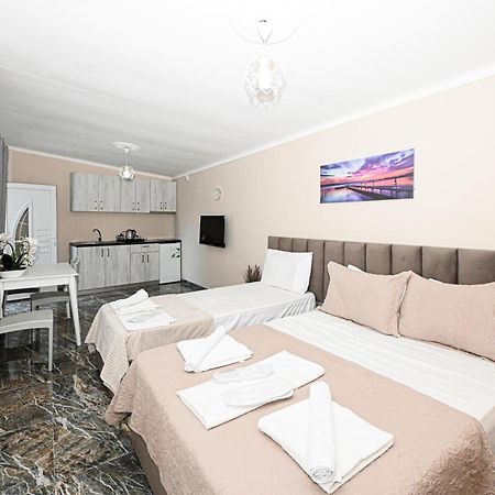 Hotel Fama Škalngur Kültér fotó