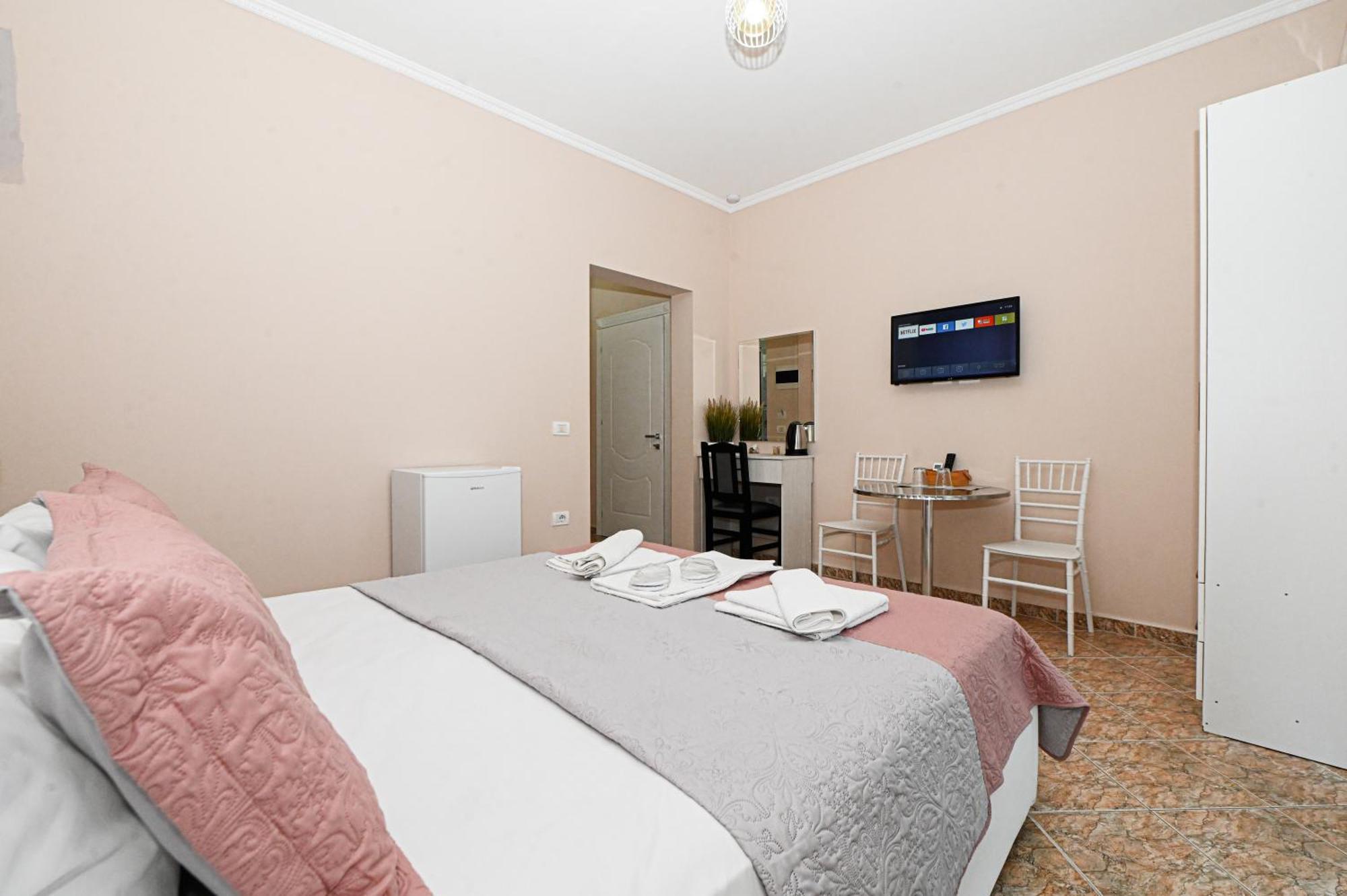 Hotel Fama Škalngur Kültér fotó