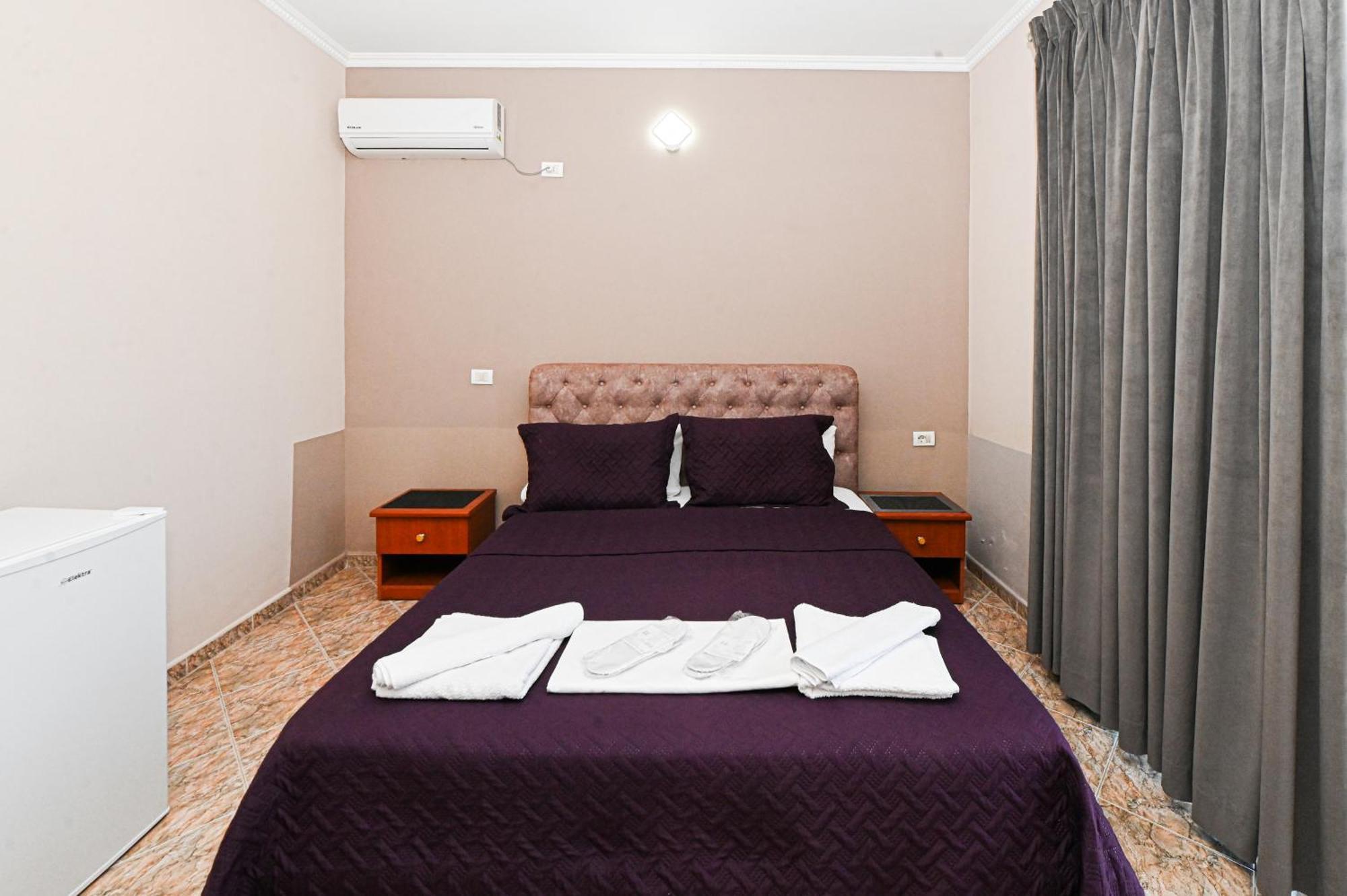 Hotel Fama Škalngur Kültér fotó