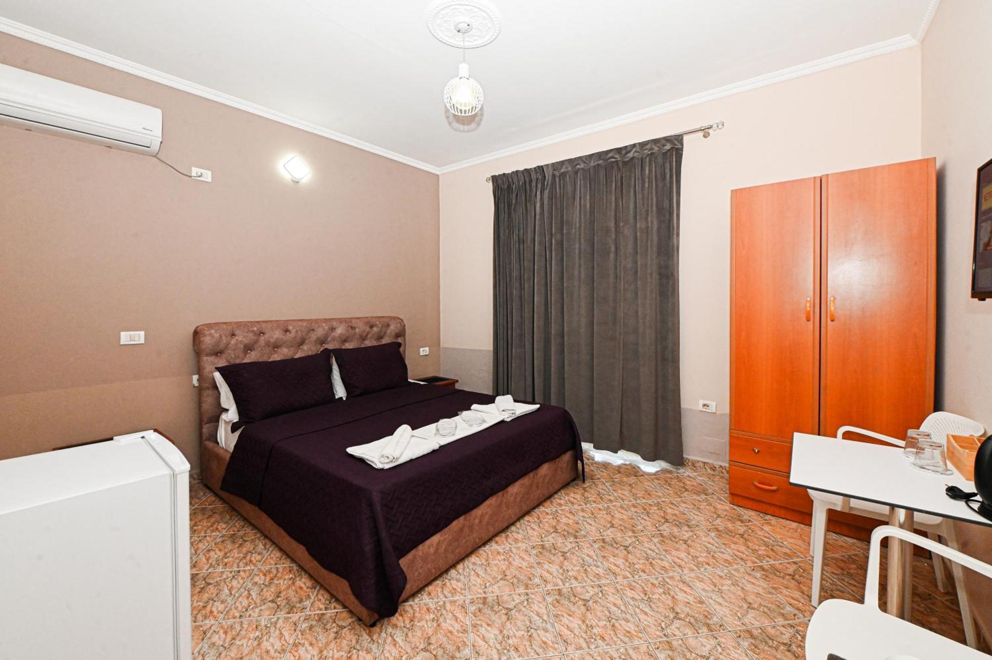 Hotel Fama Škalngur Kültér fotó