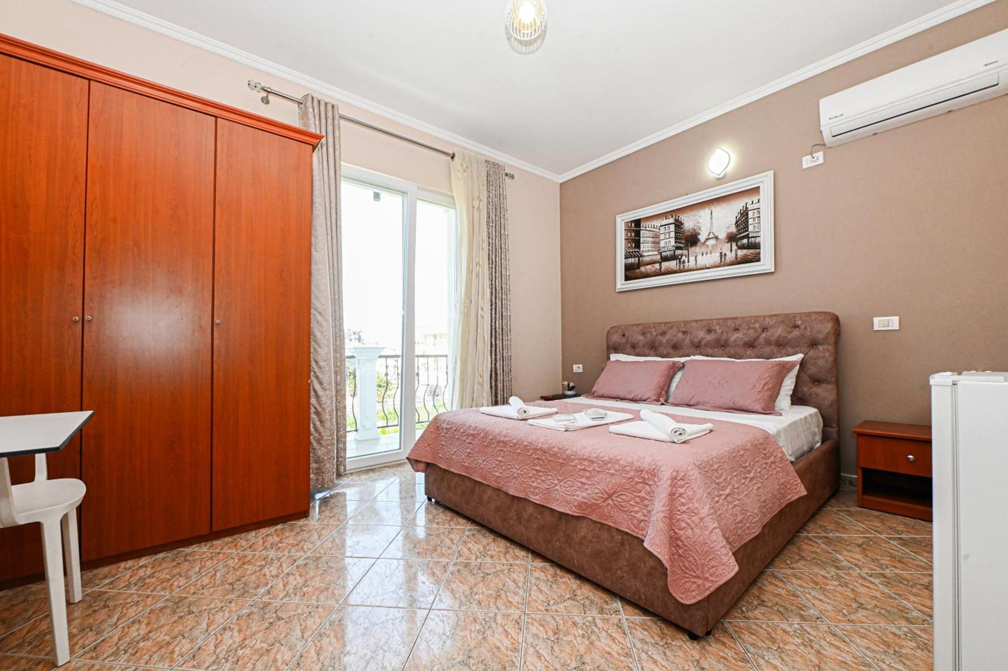 Hotel Fama Škalngur Kültér fotó