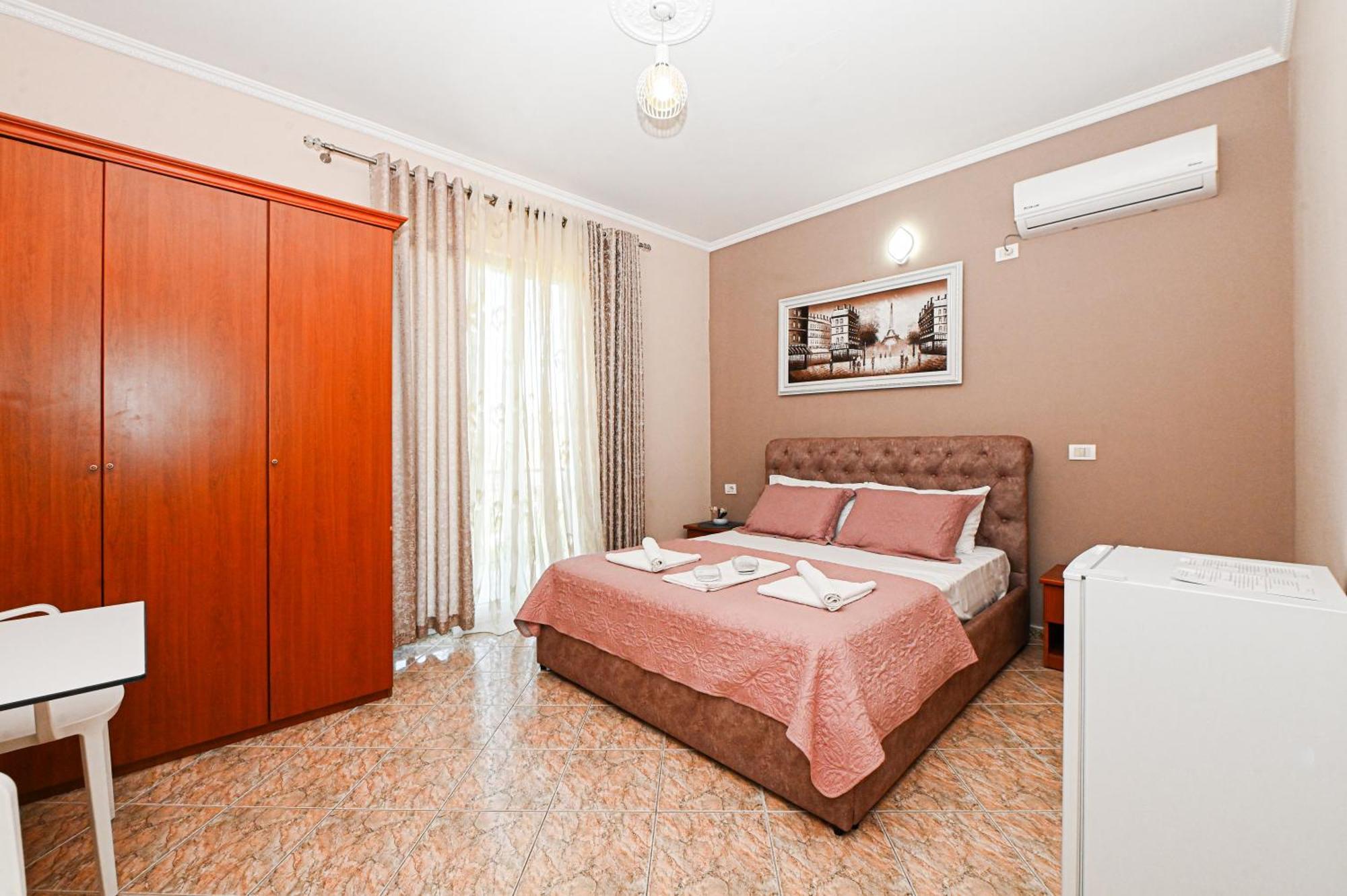 Hotel Fama Škalngur Kültér fotó