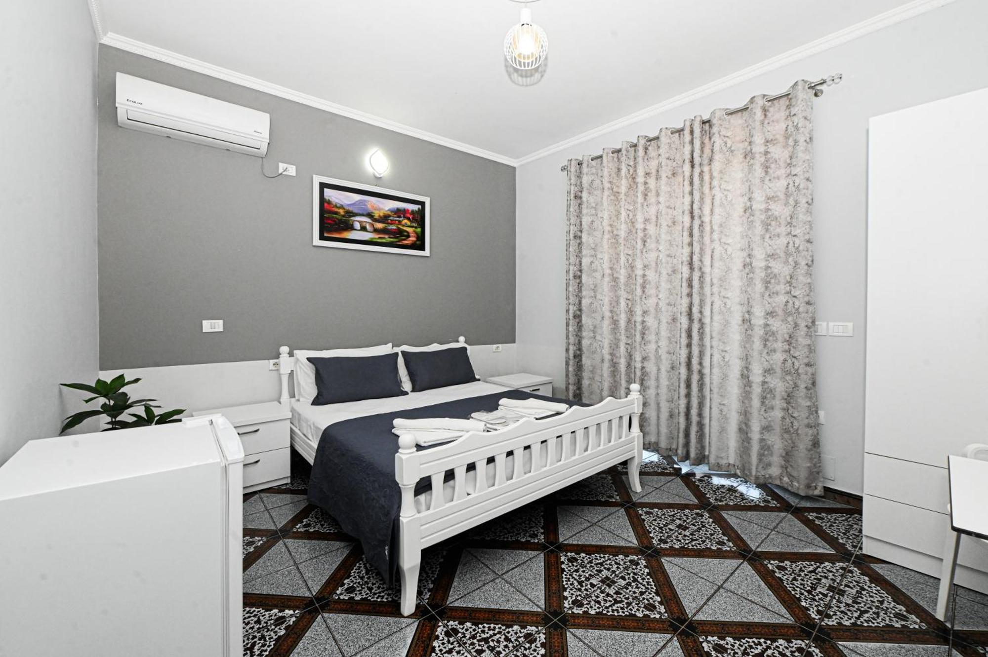 Hotel Fama Škalngur Kültér fotó
