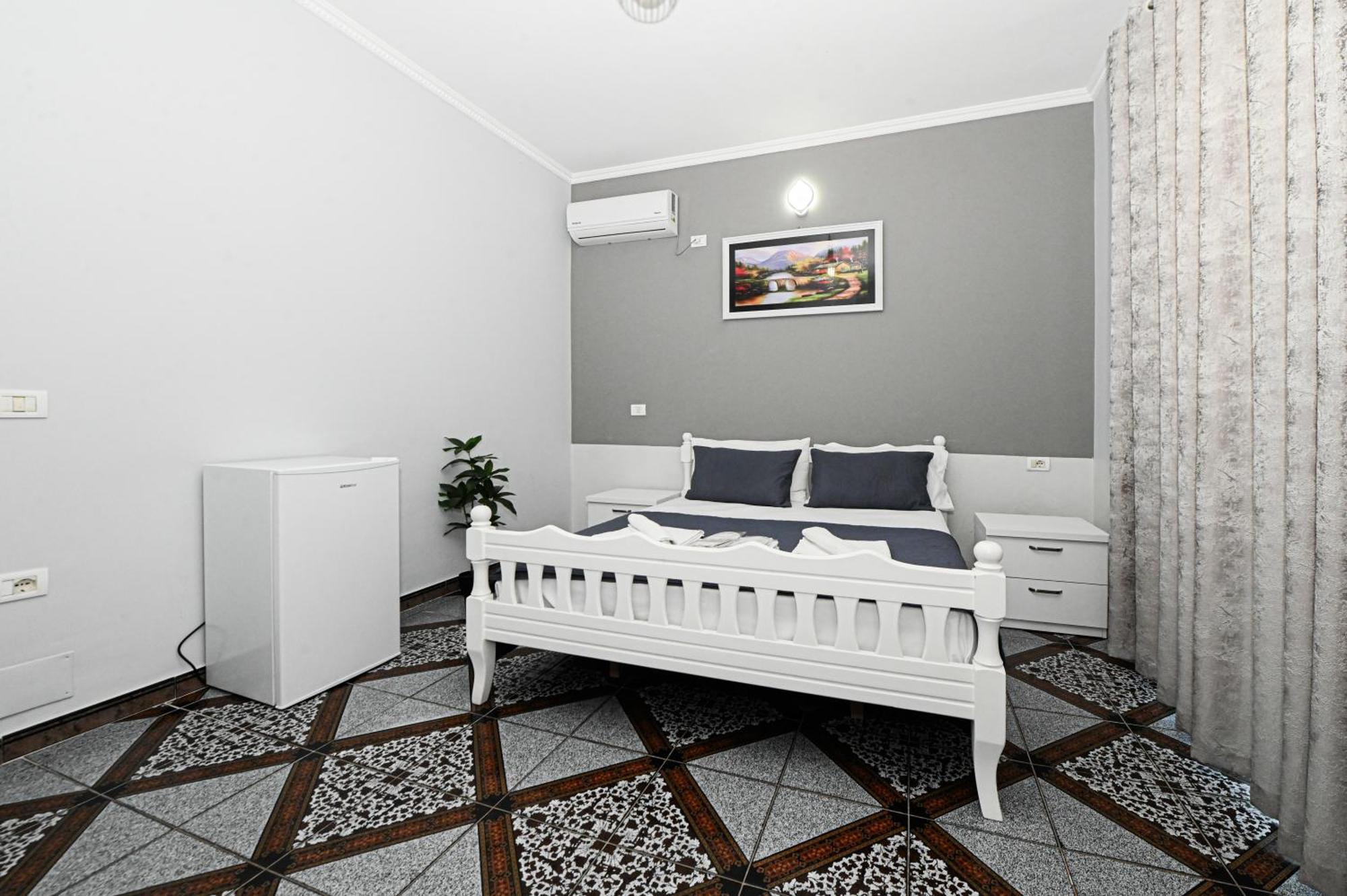 Hotel Fama Škalngur Kültér fotó